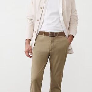 Banana Republic Men's Fulton Khaki Chinos - Color: Acorn